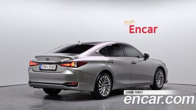 Lexus ES300h 7세대 Executive, 2025 2
