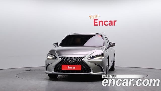 Lexus ES300h 7세대 Executive, 2025 3
