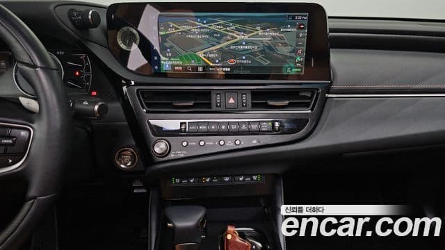 Lexus ES300h 7세대 Executive, 2025 15