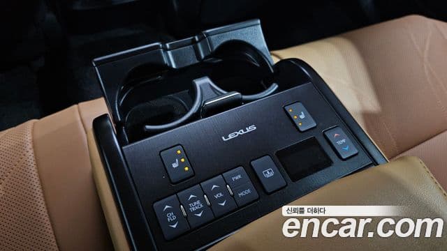 Lexus ES300h 7세대 Executive, 2025 19