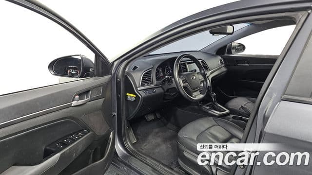 Hyundai Avante AD Special, 2017 10