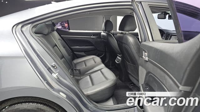 Hyundai Avante AD Special, 2017 13