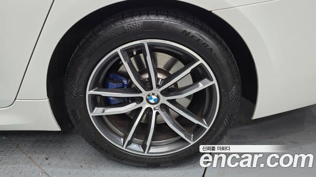 BMW 5시리즈 (G30) 520i M Sport, 2023 все фото