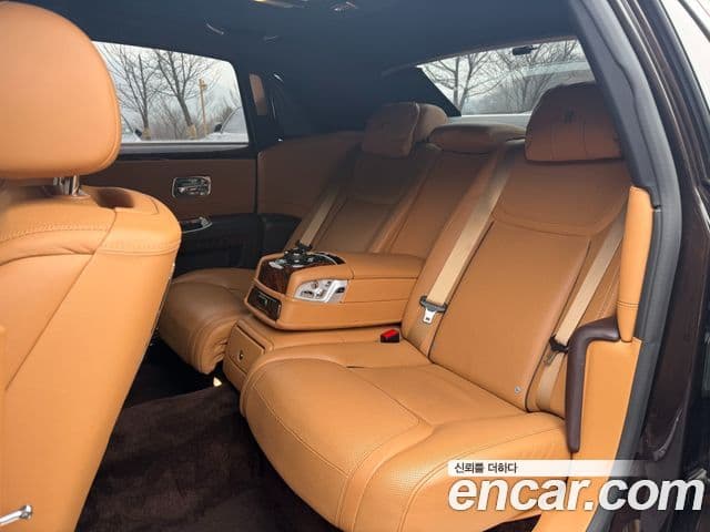 Rolls-Royce 고스트 6.6 EWB V12, 2019 10