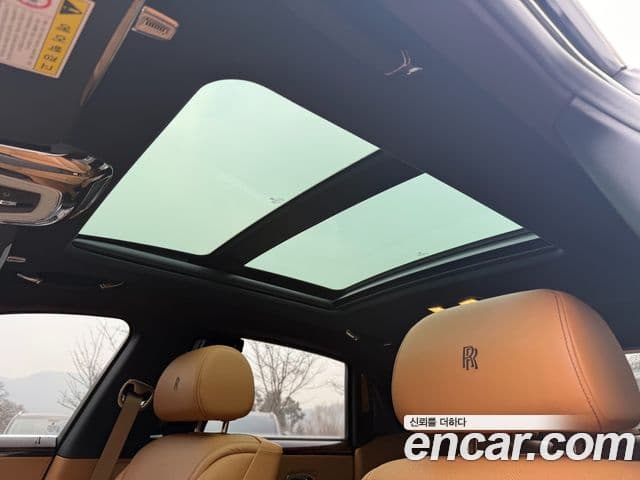 Rolls-Royce 고스트 6.6 EWB V12, 2019 12