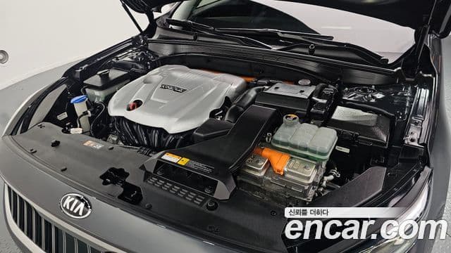 Kia K7 Premier гибрид Signature, 2020 6