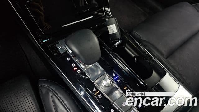 Kia K7 Premier гибрид Signature, 2020 9