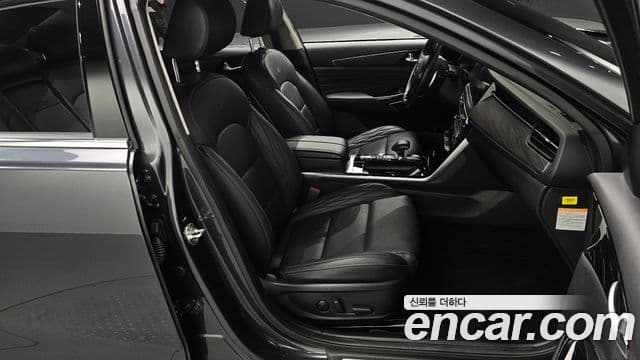 Kia K7 Premier гибрид Signature, 2020 10