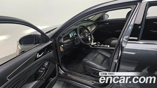 Kia K7 Premier гибрид Signature, 2020 11