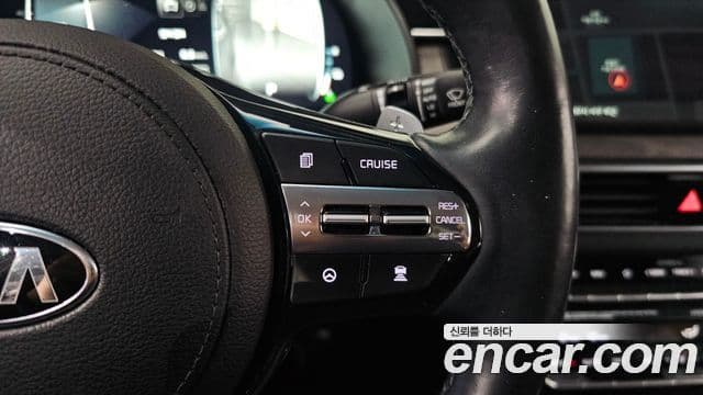 Kia K7 Premier гибрид Signature, 2020 20