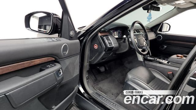 Land Rover Discovery 5 Luxury, 2020 10