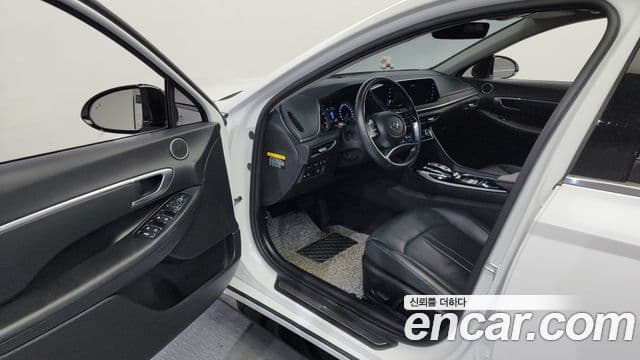 Hyundai Sonata (DN8) Premium Family, 2020 10