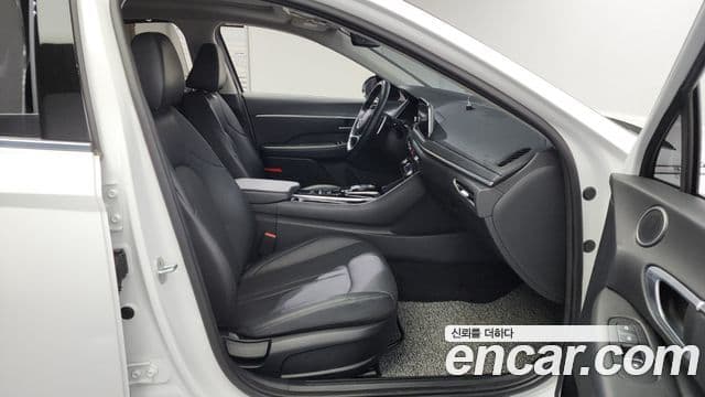 Hyundai Sonata (DN8) Premium Family, 2020 12