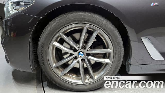 BMW 5시리즈 (G30) 520d M Sport Special Edition, 2018 все фото