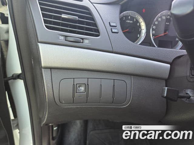 Hyundai NF Sonata 트랜스폼 LPG N20 стандартная версия, 2012 9