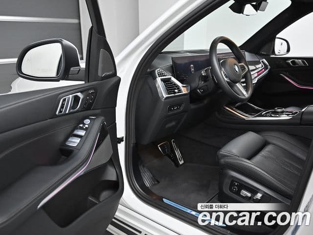 BMW X7 (G07) xDrive 40i M Sport 7인승, 2025 11