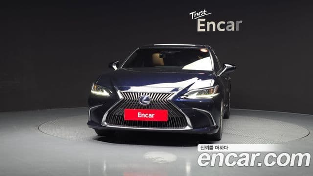Lexus ES300h 7세대 Luxury Plus, 2021 3