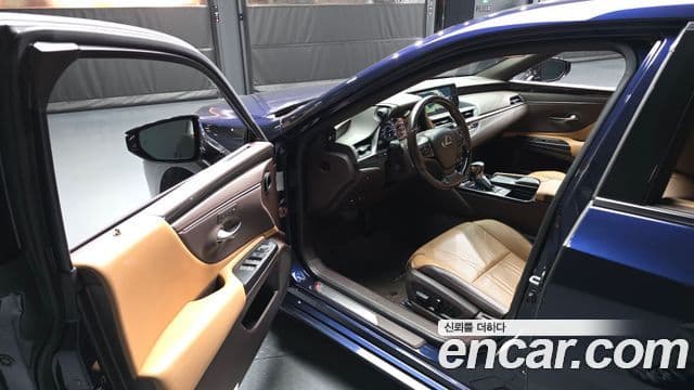 Lexus ES300h 7세대 Luxury Plus, 2021 10