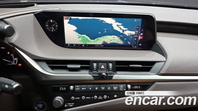 Lexus ES300h 7세대 Luxury Plus, 2021 14