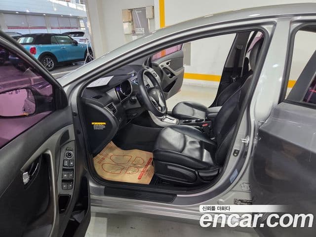 Hyundai Avante MD Premier, 2012 14