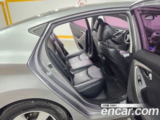 Hyundai Avante MD Premier, 2012 17