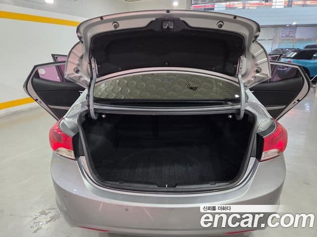 Hyundai Avante MD Premier, 2012 18