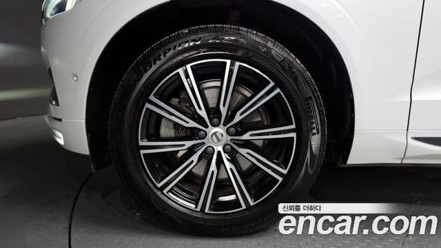 Volvo XC60 2세대 T6 Inscription, 2019 все фото