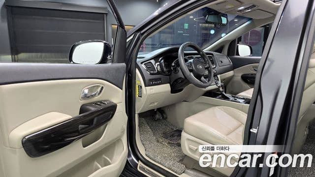 Kia The / новый New Carnival Special, 2019 11