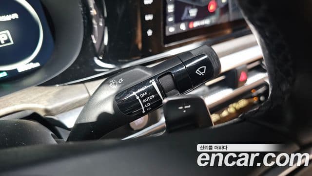 Kia K5 гибрид 3세대 Signature, 2022 20