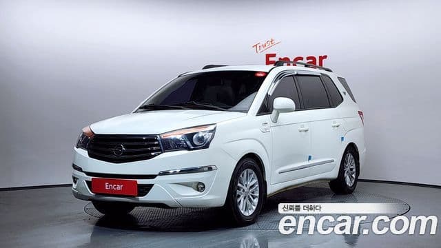 KG모빌리티(SsangYong) Korando 투리스모 4WD RT 9인승, 2014 1