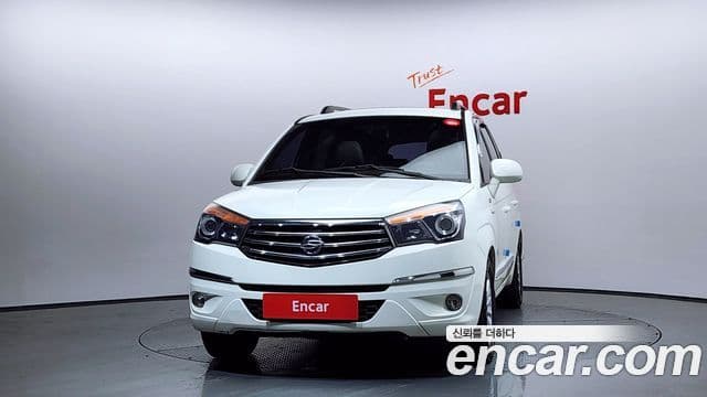 KG모빌리티(SsangYong) Korando 투리스모 4WD RT 9인승, 2014 3