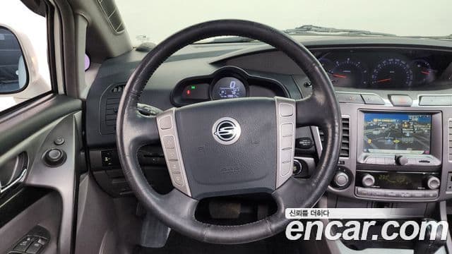 KG모빌리티(SsangYong) Korando 투리스모 4WD RT 9인승, 2014 13