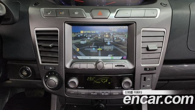 KG모빌리티(SsangYong) Korando 투리스모 4WD RT 9인승, 2014 16