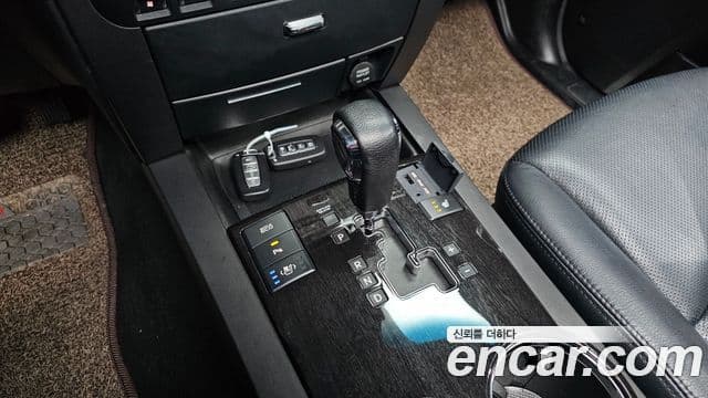 Kia Mohave 4WD KV300, 2014 9