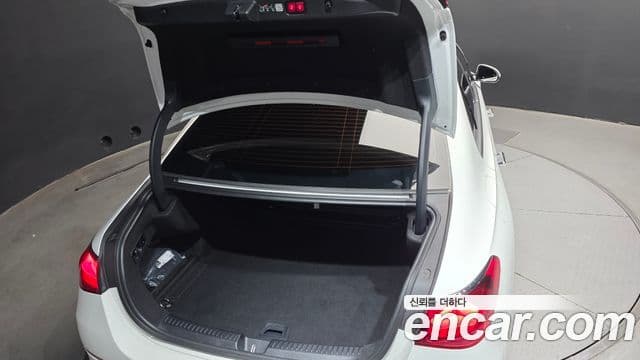 Mercedes-Benz E-класс W214 AMG Line, 2025 20