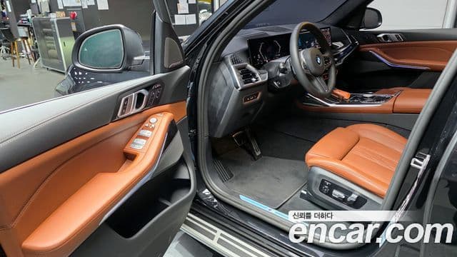 BMW X7 (G07) xDrive 40i M Sport 6인승, 2025 11