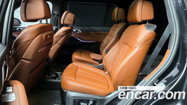 BMW X7 (G07) xDrive 40i M Sport 6인승, 2025 12