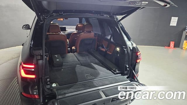 BMW X7 (G07) xDrive 40i M Sport 6인승, 2025 20