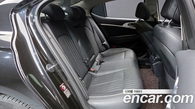 Genesis G70 Elite, 2019 12