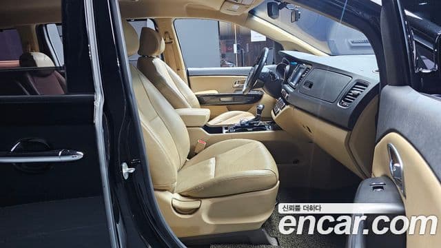Kia All New Carnival Prestige, 2018 10