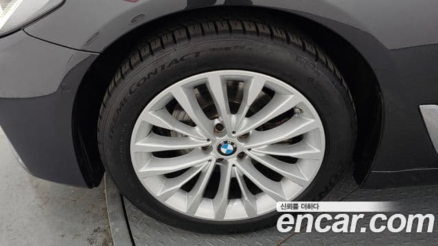 BMW 5시리즈 (G30) Luxury, 2023 все фото