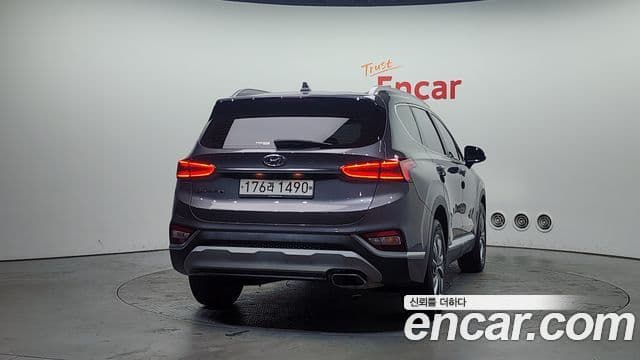 Hyundai Santa Fe TM Exclusive, 2020 4