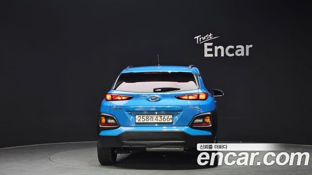 Hyundai Kona гибрид Special, 2020 4