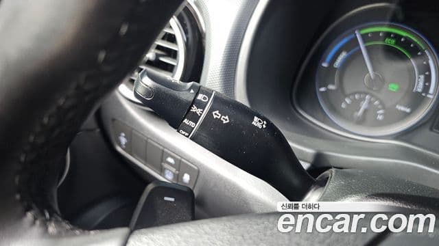 Hyundai Kona гибрид Special, 2020 16