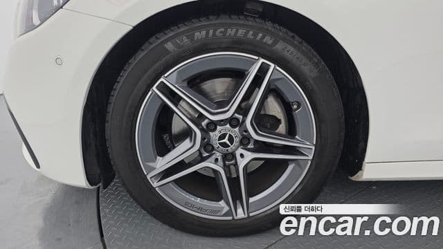 Mercedes-Benz E-класс W213 AMG Line, 2023 все фото