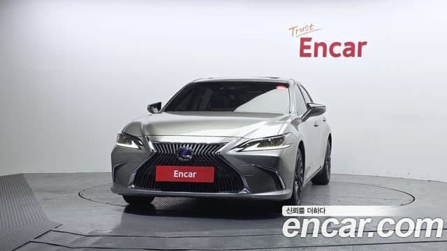 Lexus ES300h 7세대 Luxury Plus, 2019 3