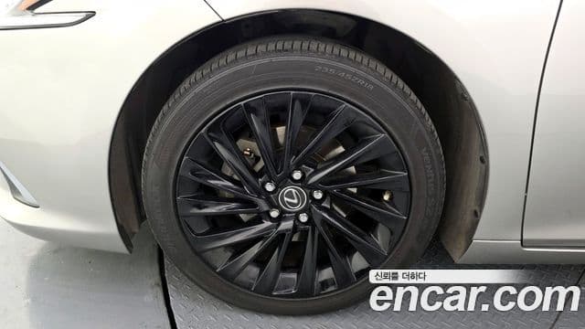 Lexus ES300h 7세대 Luxury Plus, 2019 все фото