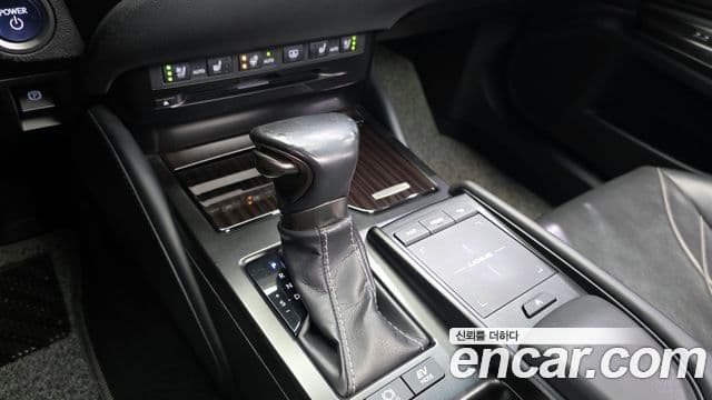 Lexus ES300h 7세대 Luxury Plus, 2019 9