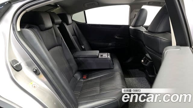 Lexus ES300h 7세대 Luxury Plus, 2019 12