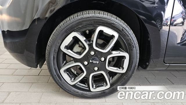 Kia The / новый New Ray Signature, 2022 все фото